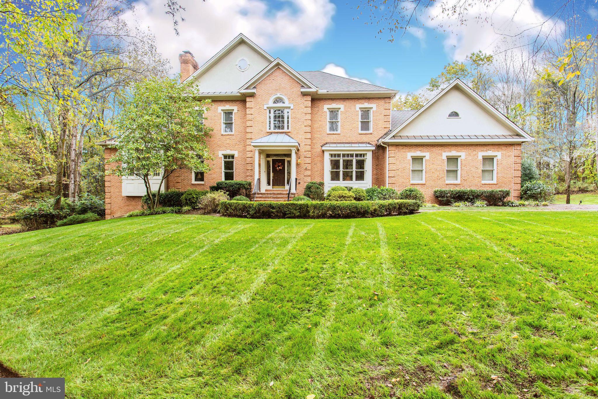 11622 Rolling Meadow Drive Great Falls, VA 22066 - Photo 5 of 45 4 sided brick Colonial