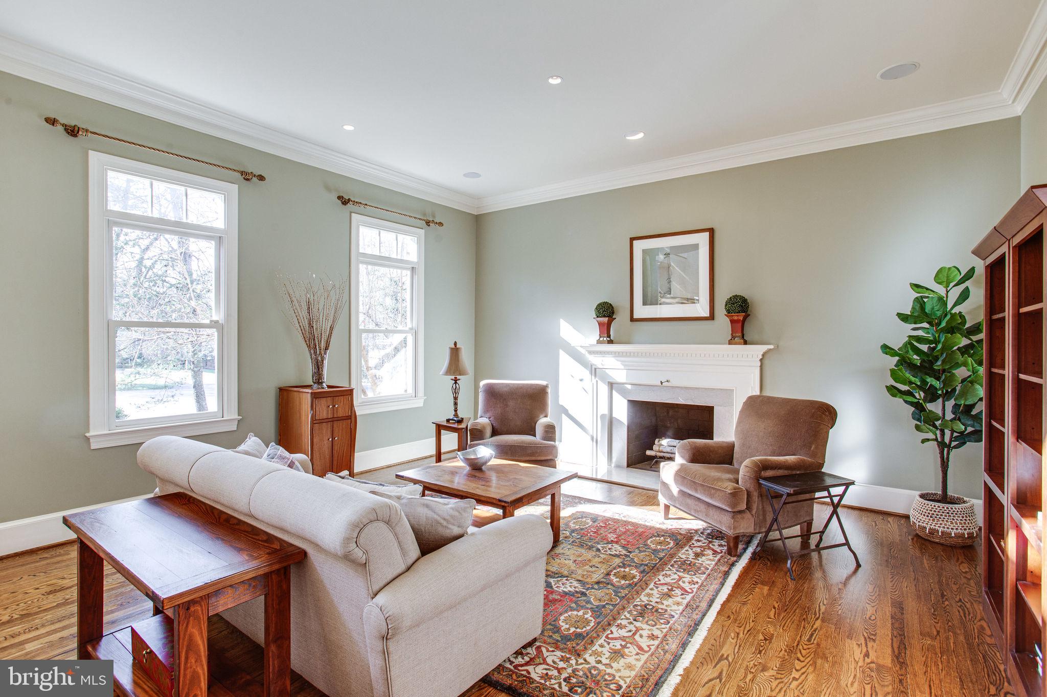 11622 Rolling Meadow Drive Great Falls, VA 22066 - Photo 7 of 45 Living Room w/ fireplace