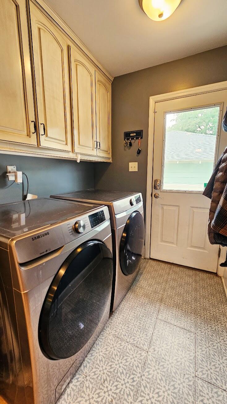 4535 Wilson Road Hollywood, SC 29449 - Photo 10 of 44 Laundry