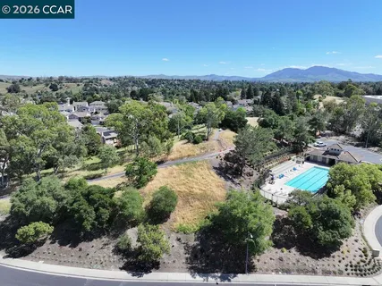 $949,500 | 280 Brady Street, Martinez, CA 94553