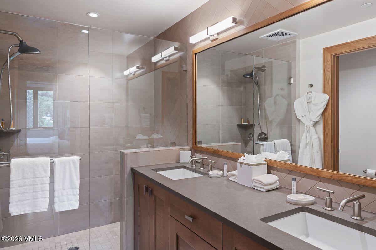 1 Waterfront Way, Unit 208 Avon, CO 81620 - Photo 14 of 36 photo_online_022