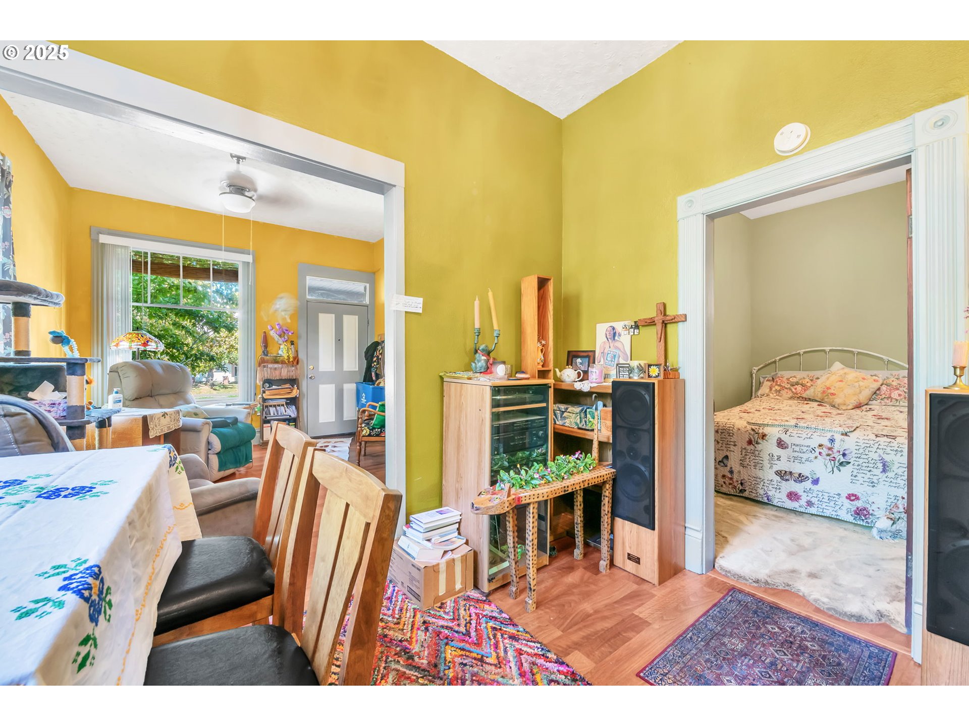 637 17th Street Northeast Salem, OR 97301 - Photo 7 of 34 a living room with furniture and a flat screen tv