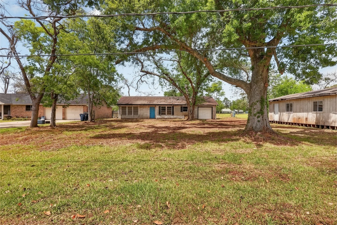134 Scout Road Freeport, TX 77541 - Photo 2 of 33