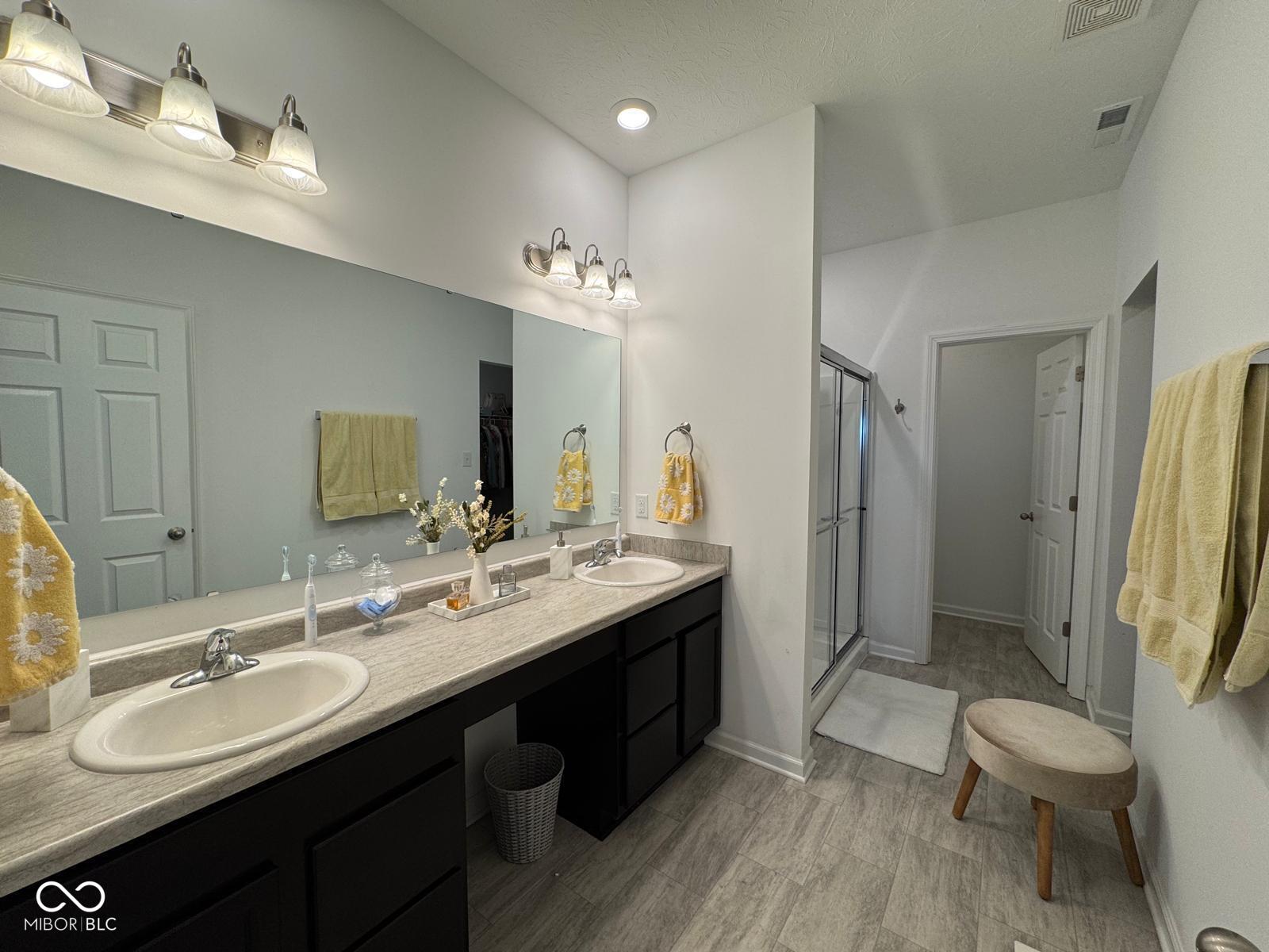 6769 Honeysuckle Way Pendleton, IN 46064 - Photo 15 of 38