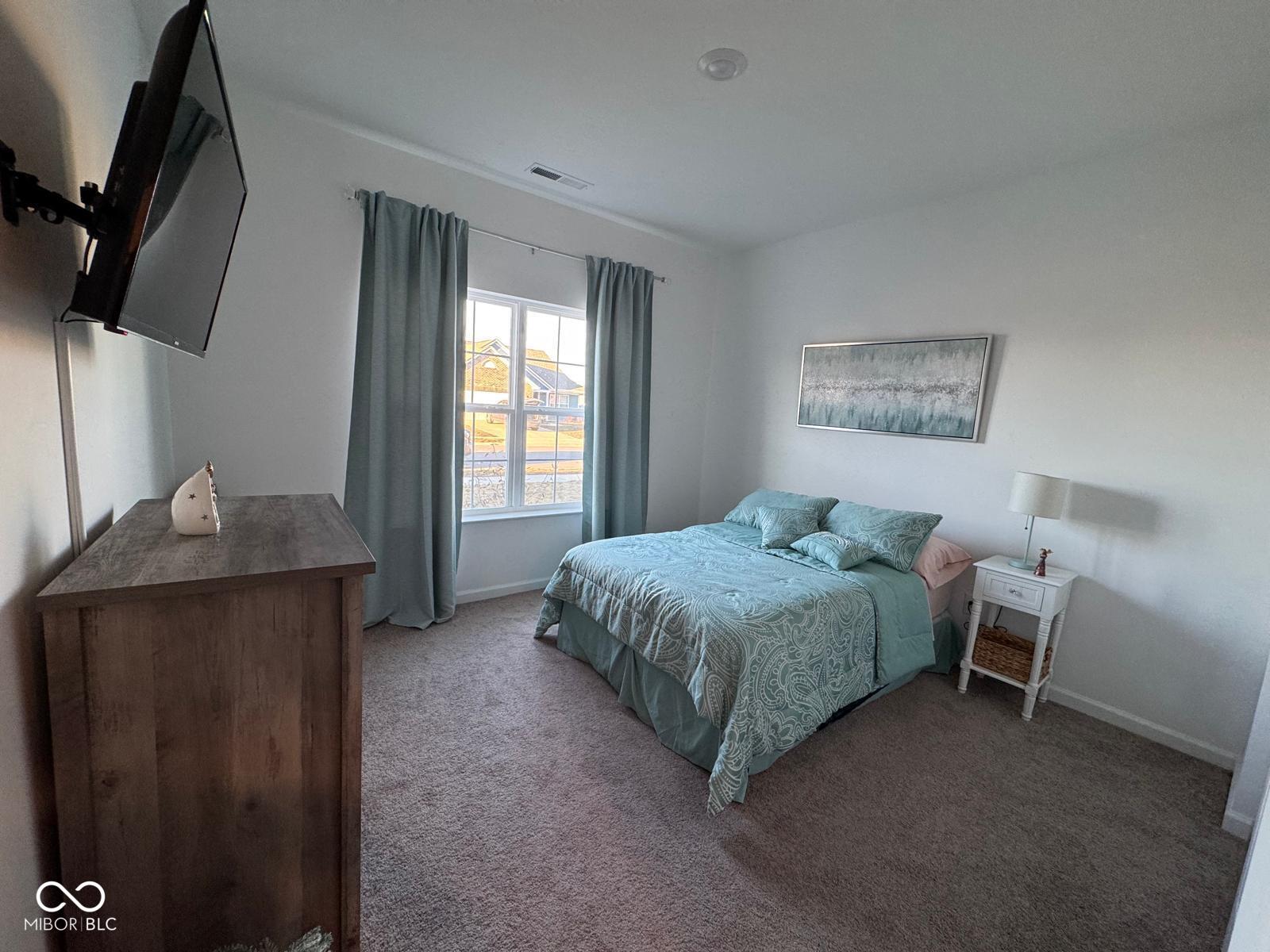 6769 Honeysuckle Way Pendleton, IN 46064 - Photo 4 of 38