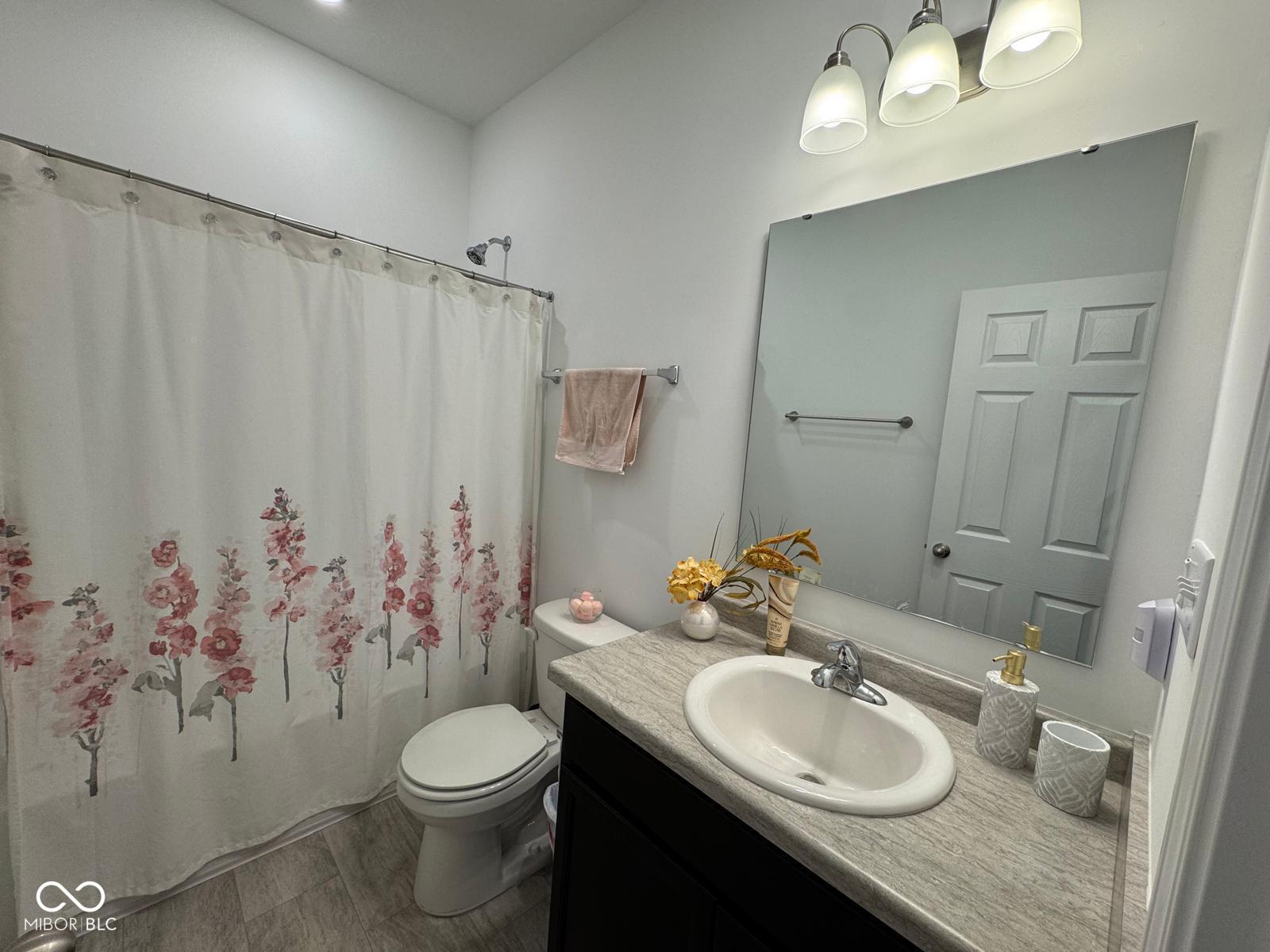 6769 Honeysuckle Way Pendleton, IN 46064 - Photo 6 of 38