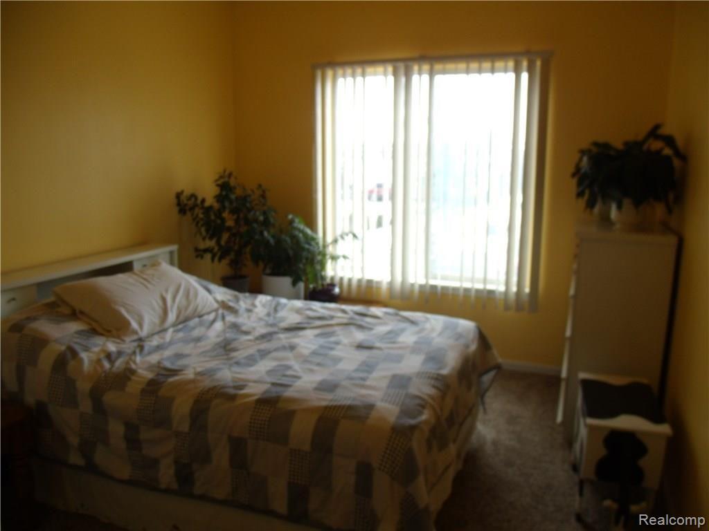 2736 Riverside Drive Trenton, MI 48183 - Photo 6 of 21 GEDC0712.JPG