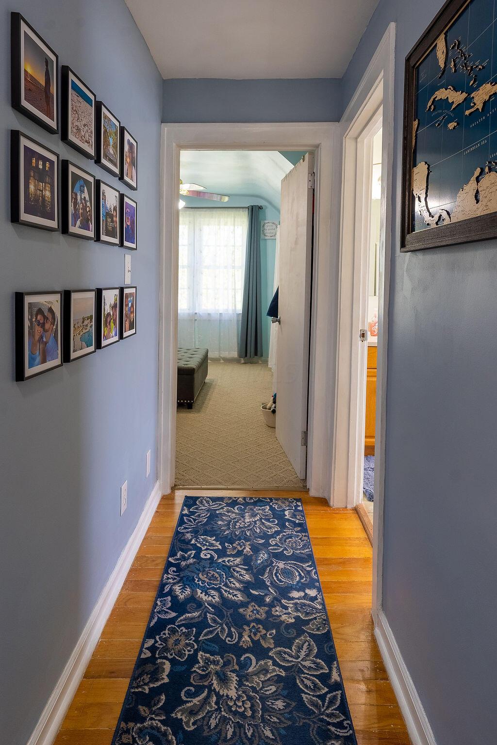 598 Commanche Road Chillicothe, OH 45601 - Photo 35 of 48 Upper Level Hallway