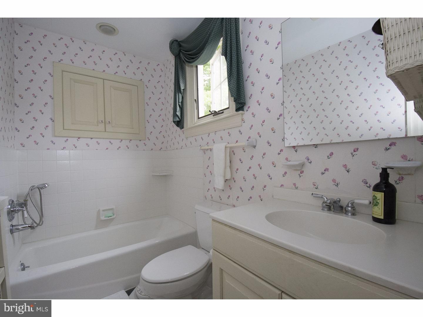 536 Hansell Road Wynnewood, PA 19096 - Photo 15 of 24 Bathroom