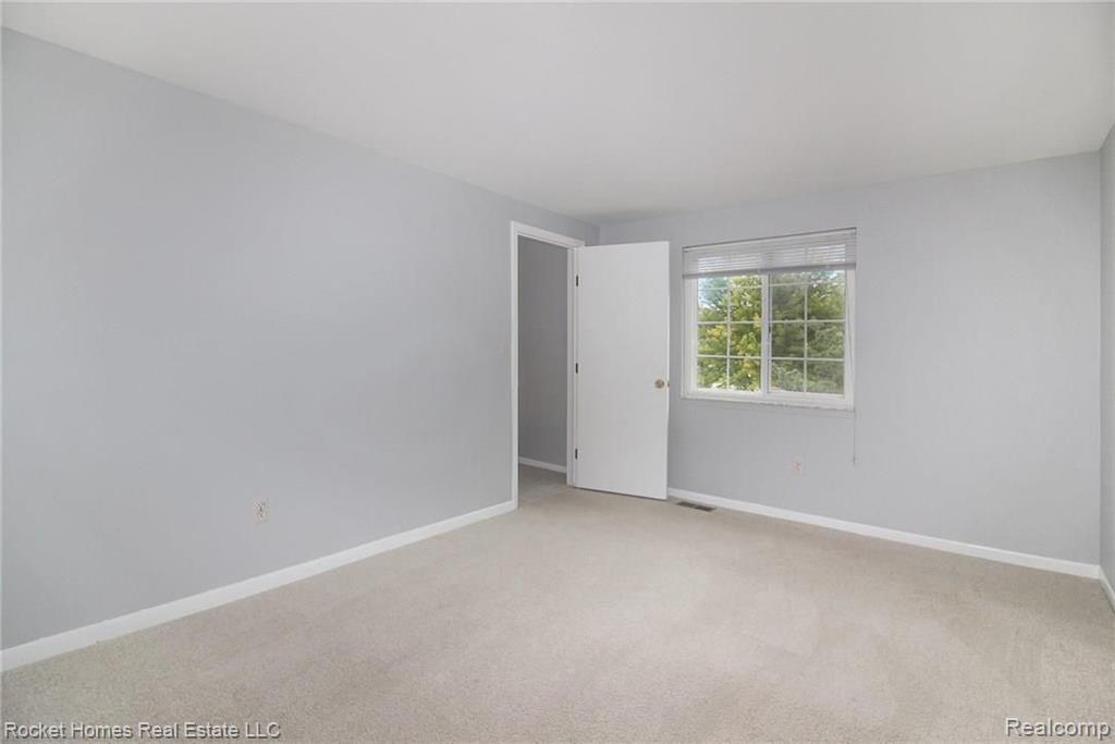 3645 Old Tree Court Rochester Hills, MI 48309 - Photo 33 of 48