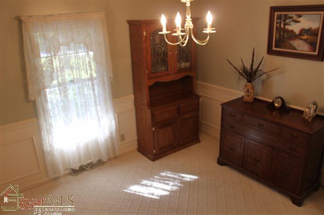 116 Robin Road Simpsonville, SC 29681 - Photo 9 of 24 Gallery Image 9