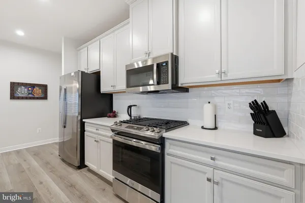 $2,700 | 21460 Mount Sterling Terrace, Unit 105, Sterling, VA 20164