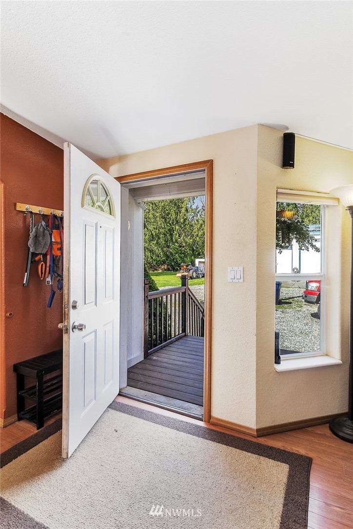 6115 Grandview Road Arlington, WA 98223 - Photo 6 of 24 Gallery Image 6