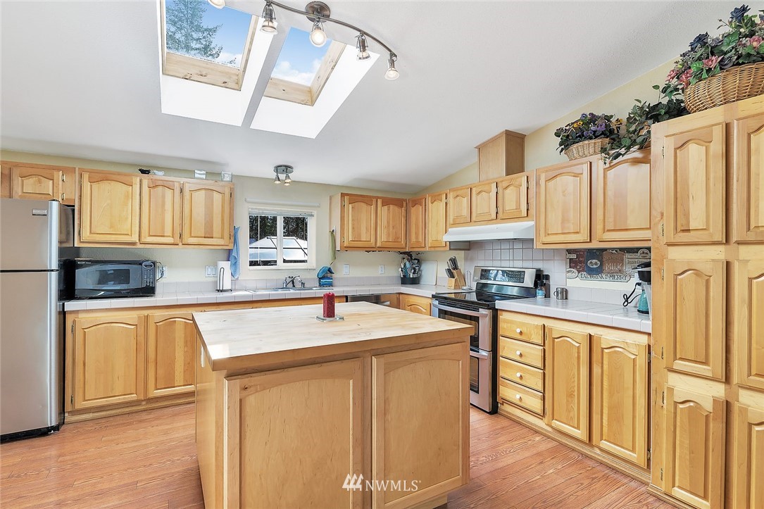 6115 Grandview Road Arlington, WA 98223 - Photo 10 of 24 Gallery Image 10