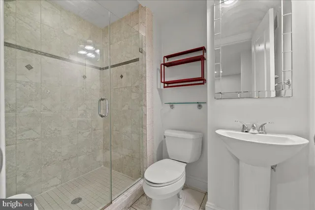 $2,800 | 739 Newton Place Northwest, Unit T1, Washington, DC 20010