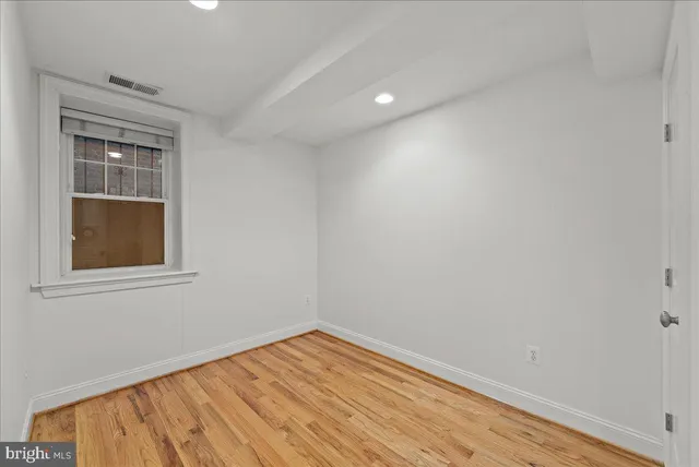 $2,800 | 739 Newton Place Northwest, Unit T1, Washington, DC 20010