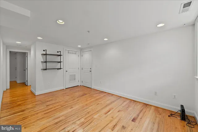 $2,800 | 739 Newton Place Northwest, Unit T1, Washington, DC 20010