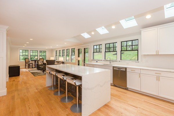 10 Ginn Road Winchester, MA 01890 - Photo 3 of 17 Gallery Image 3
