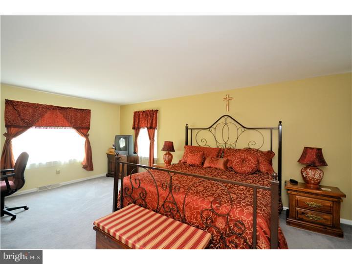 668 Griffiths Road Warrington, PA 18976 - Photo 15 of 25 Bedroom - Main