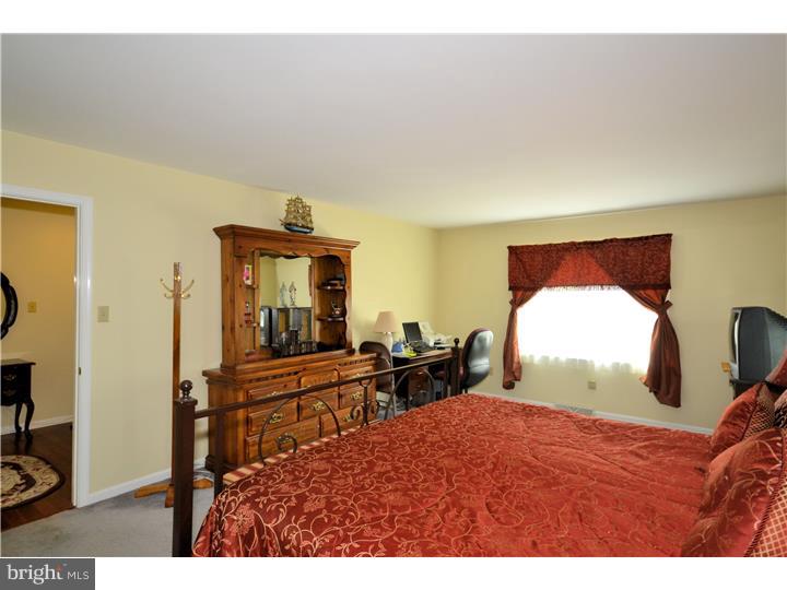 668 Griffiths Road Warrington, PA 18976 - Photo 17 of 25 Bedroom - Main