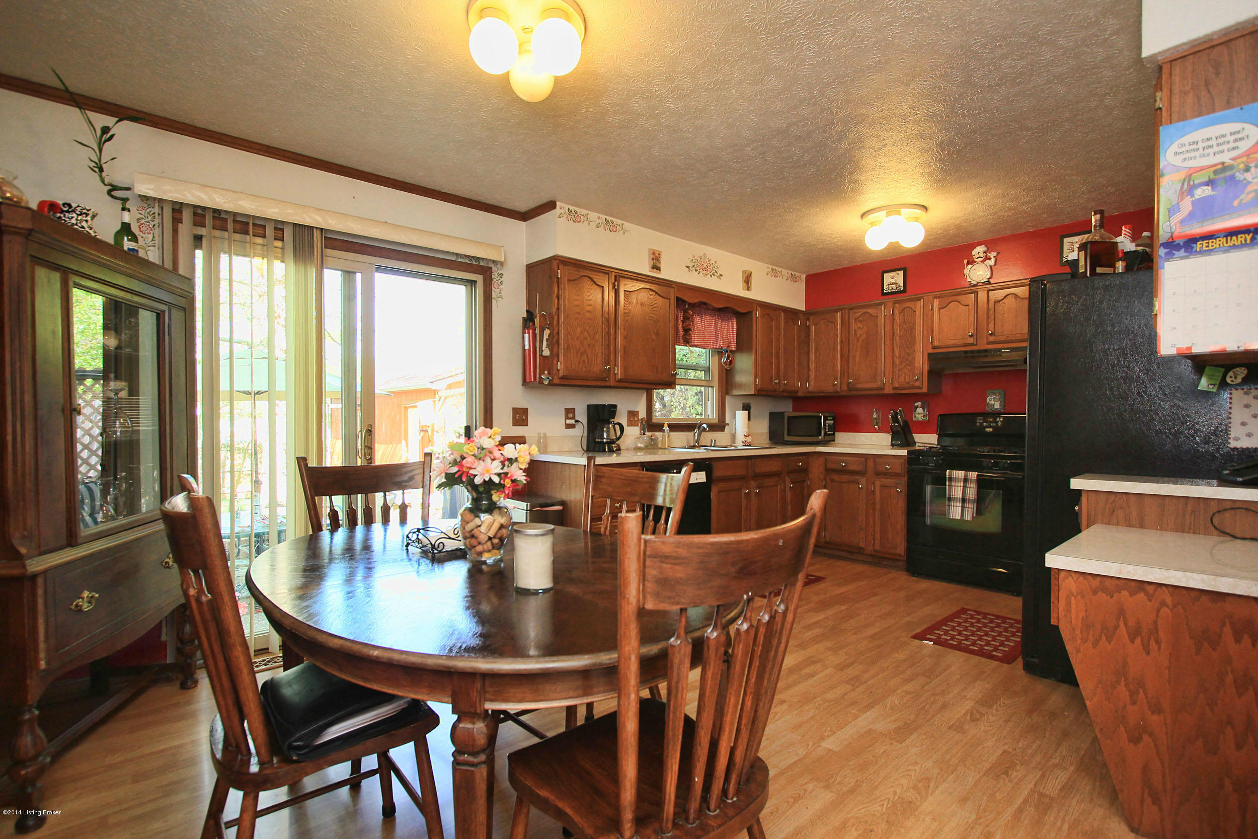 7110 Field Ridge Louisville, KY 40291 - Photo 7 of 34 7110-Fieldridge-Ct-32