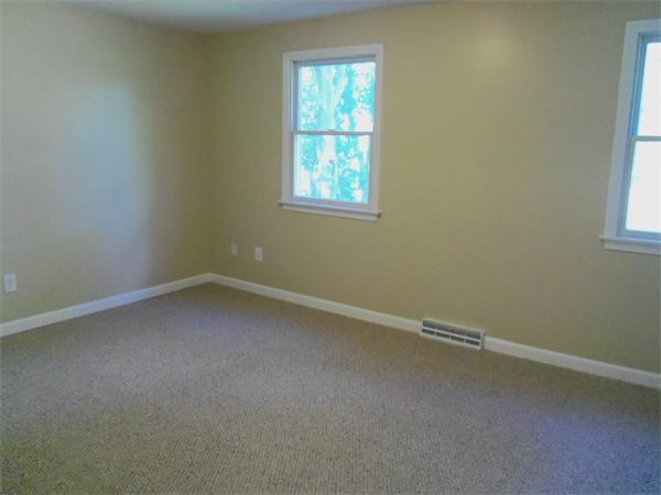 240 Nash Street Springfield, MA 01129 - Photo 21 of 25 Gallery Image 21