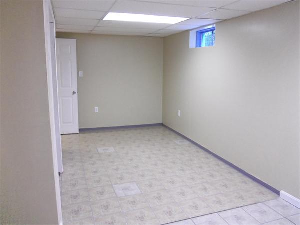 240 Nash Street Springfield, MA 01129 - Photo 24 of 25 Gallery Image 24