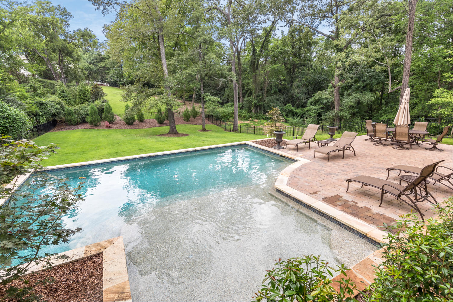 1319 Lawrence Road Chattanooga, TN 37405 - Photo 17 of 80 1319_Lawrence_Rd_14