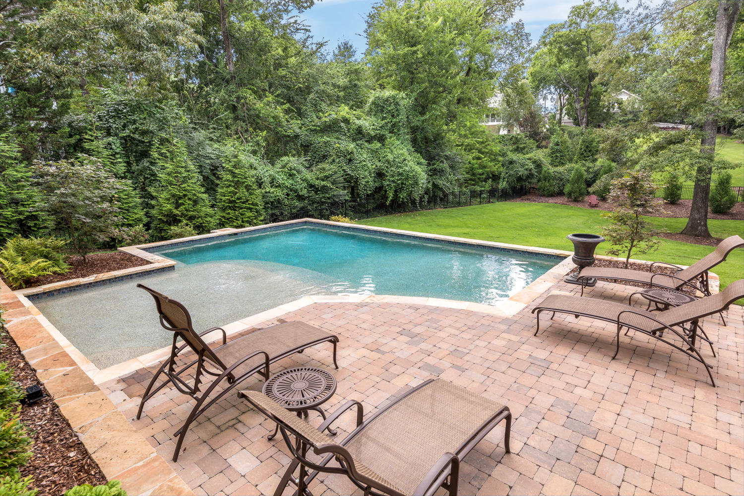 1319 Lawrence Road Chattanooga, TN 37405 - Photo 19 of 80 1319_Lawrence_Rd_13