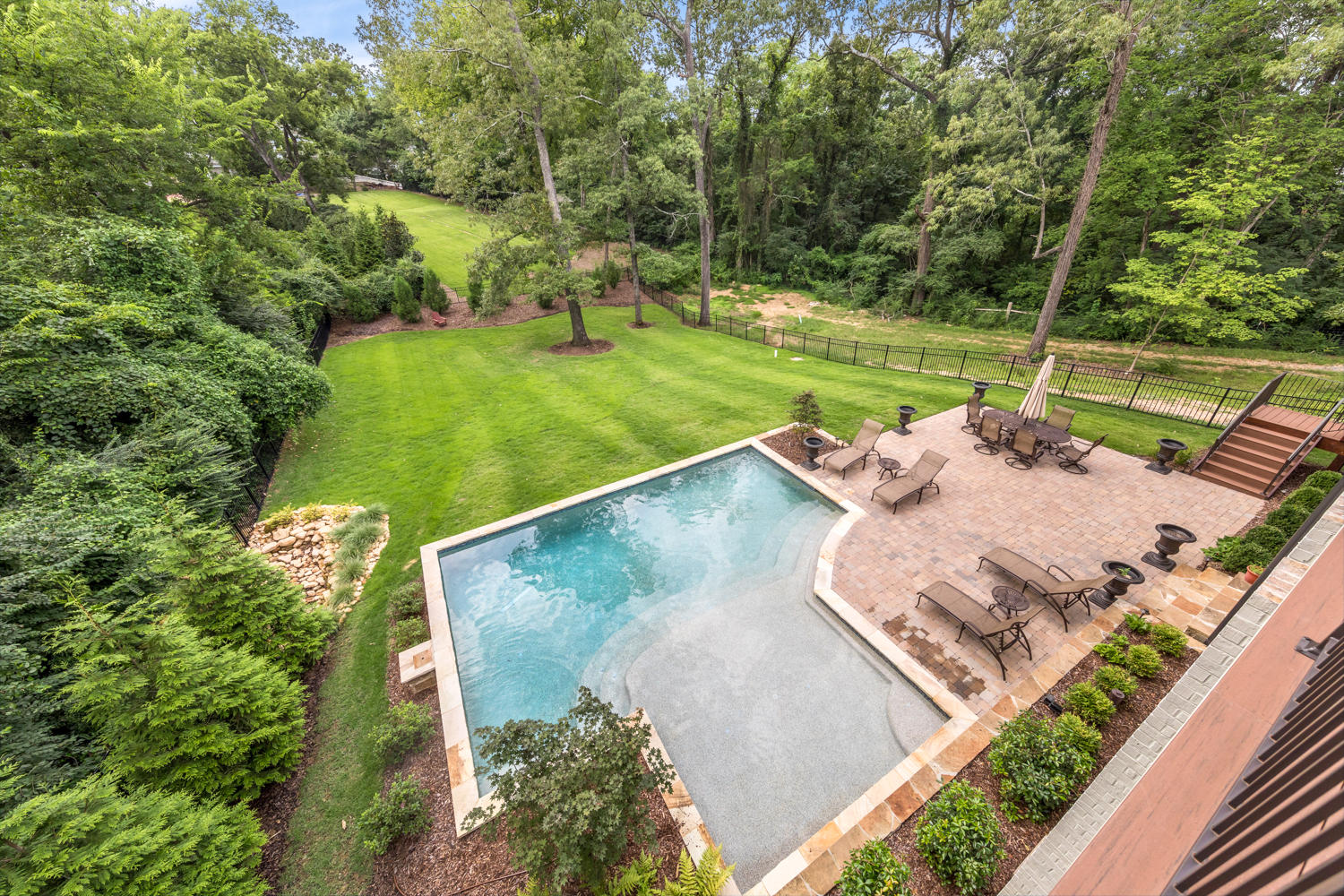 1319 Lawrence Road Chattanooga, TN 37405 - Photo 4 of 80 1319_Lawrence_Rd_19