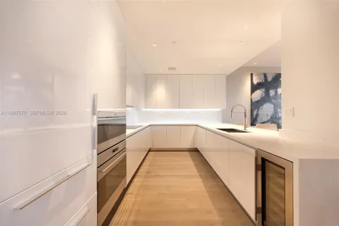 $7,700,000 | 801 South Pointe Drive, Unit PH602, Miami Beach, FL 33139