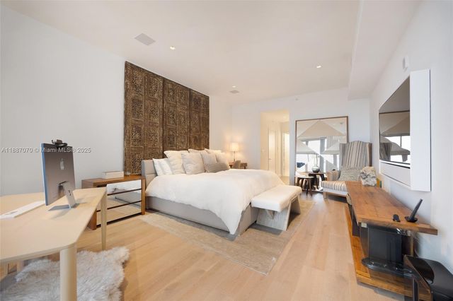 $7,950,000 | 801 South Pointe Drive, Unit PH602, Miami Beach, FL 33139