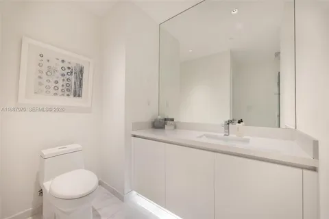 $7,700,000 | 801 South Pointe Drive, Unit PH602, Miami Beach, FL 33139