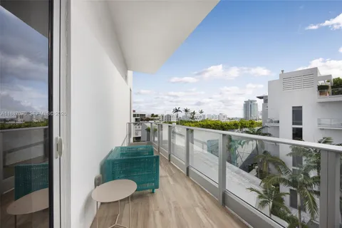 $7,700,000 | 801 South Pointe Drive, Unit PH602, Miami Beach, FL 33139