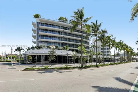 $7,700,000 | 801 South Pointe Drive, Unit PH602, Miami Beach, FL 33139