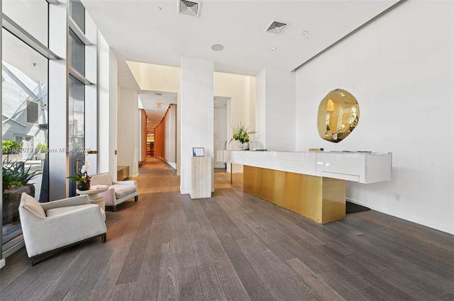 $7,950,000 | 801 South Pointe Drive, Unit PH602, Miami Beach, FL 33139