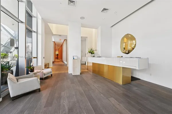 $7,700,000 | 801 South Pointe Drive, Unit PH602, Miami Beach, FL 33139