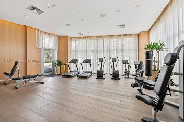 $7,950,000 | 801 South Pointe Drive, Unit PH602, Miami Beach, FL 33139