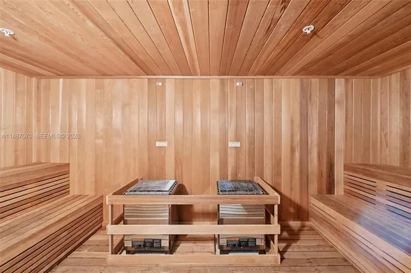 $7,700,000 | 801 South Pointe Drive, Unit PH602, Miami Beach, FL 33139