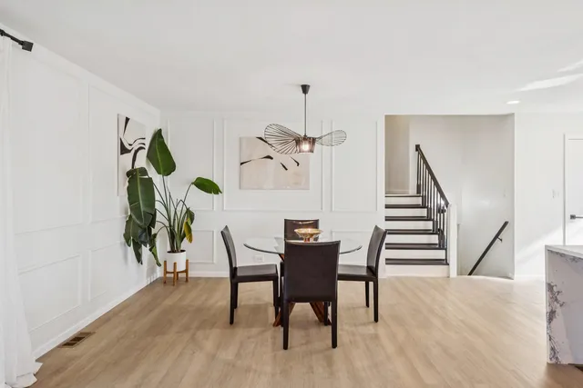 $459,900 | 3S126 South Park Boulevard, Glen Ellyn, IL 60137