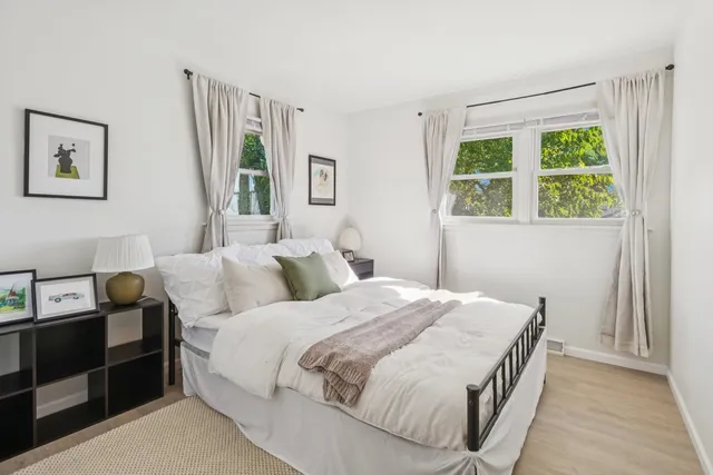 $459,900 | 3S126 South Park Boulevard, Glen Ellyn, IL 60137