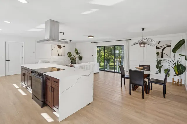 $459,900 | 3S126 South Park Boulevard, Glen Ellyn, IL 60137