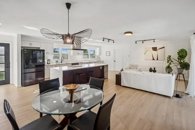 $459,900 | 3S126 South Park Boulevard, Glen Ellyn, IL 60137