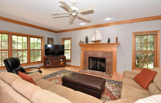 $755,000 | 389 Juniper Court, Delafield, WI 53018