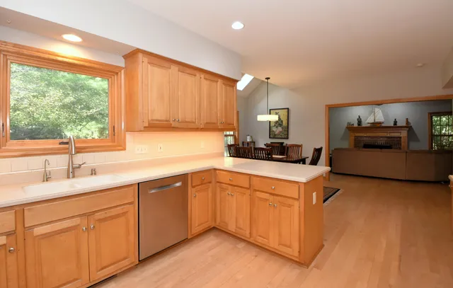 $755,000 | 389 Juniper Court, Delafield, WI 53018