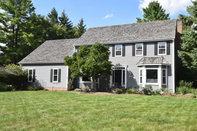 $755,000 | 389 Juniper Court, Delafield, WI 53018