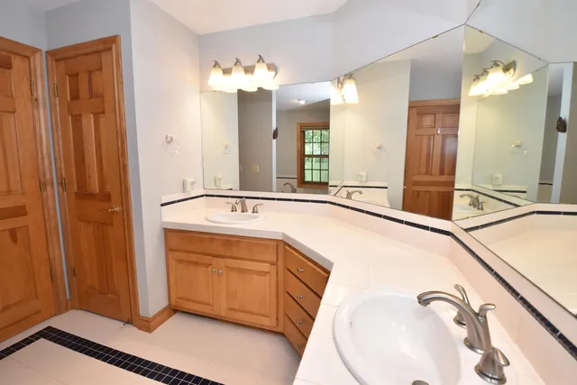 $755,000 | 389 Juniper Court, Delafield, WI 53018