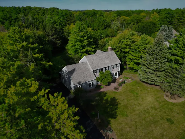 $755,000 | 389 Juniper Court, Delafield, WI 53018