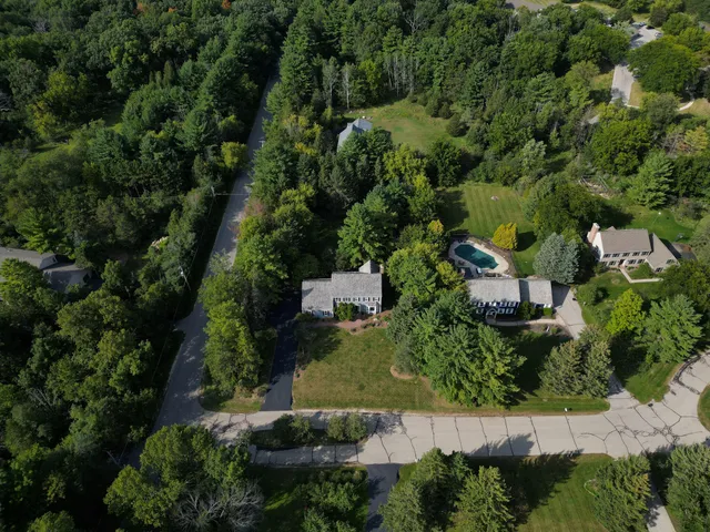 $755,000 | 389 Juniper Court, Delafield, WI 53018