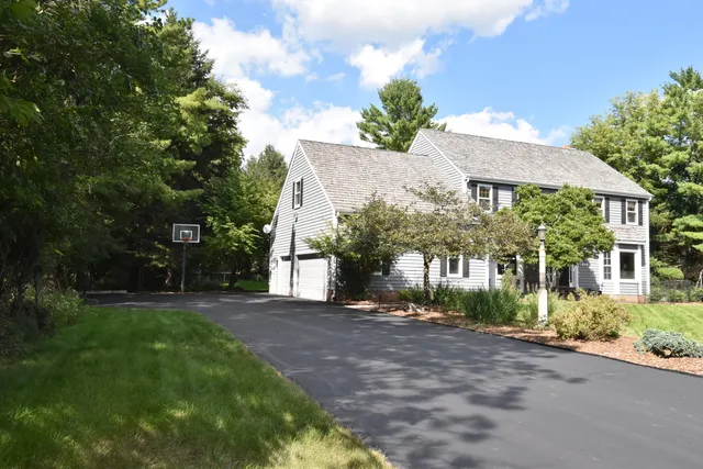 $755,000 | 389 Juniper Court, Delafield, WI 53018